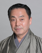 山崎　辰三郎